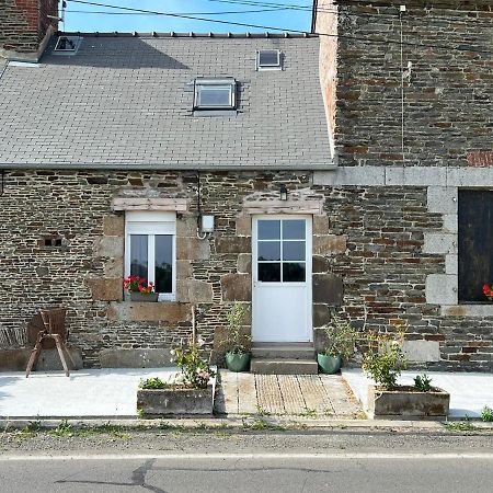 Domaine De La Ville Cherel, Maison En Pierre Pontorson Esterno foto