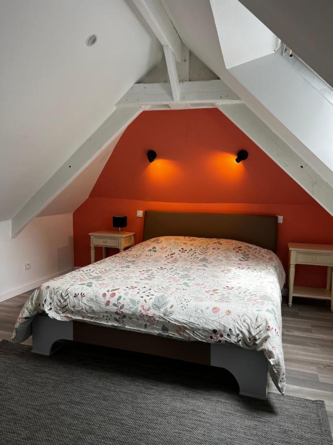 Domaine De La Ville Cherel, Maison En Pierre Pontorson Esterno foto