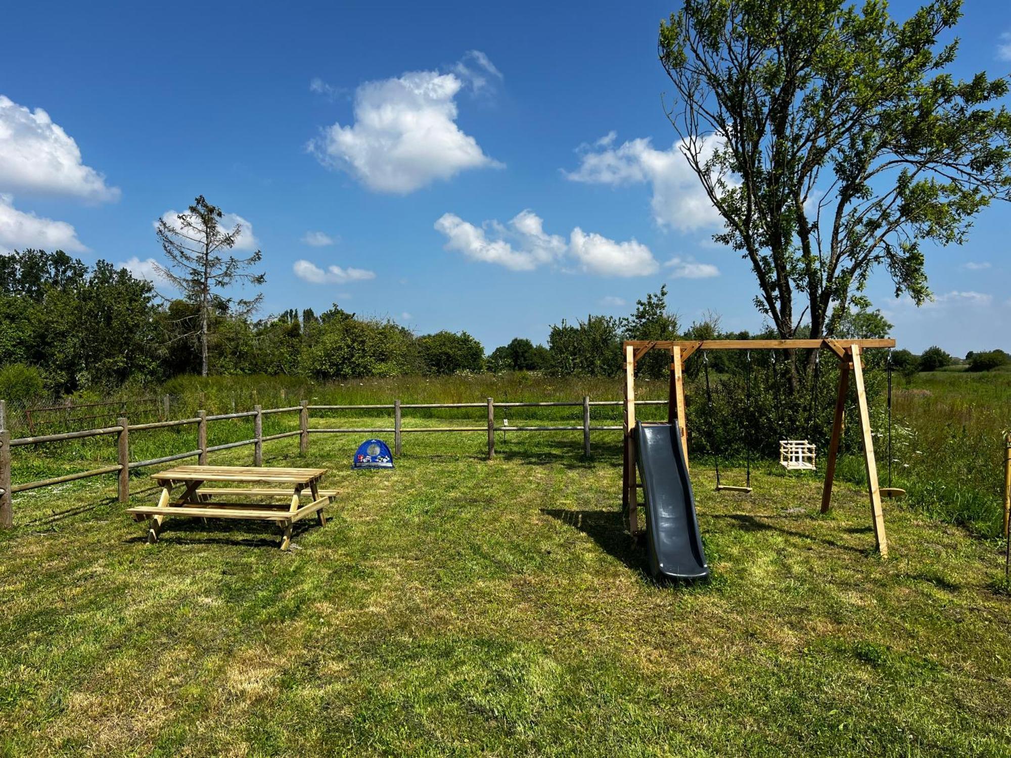 Domaine De La Ville Cherel, Maison En Pierre Pontorson Esterno foto